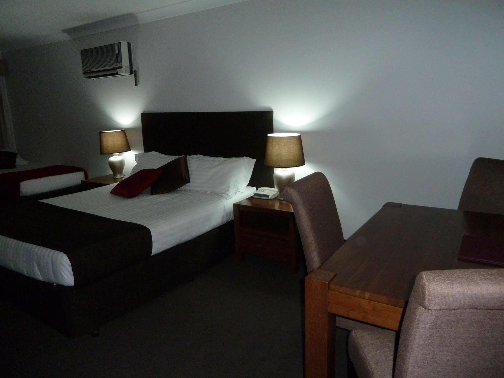 The Aston Motel Tamworth Dış mekan fotoğraf